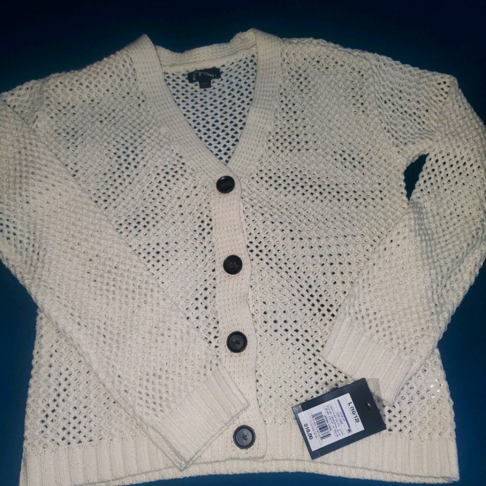 Crochet Ivory Sweater Art & Class